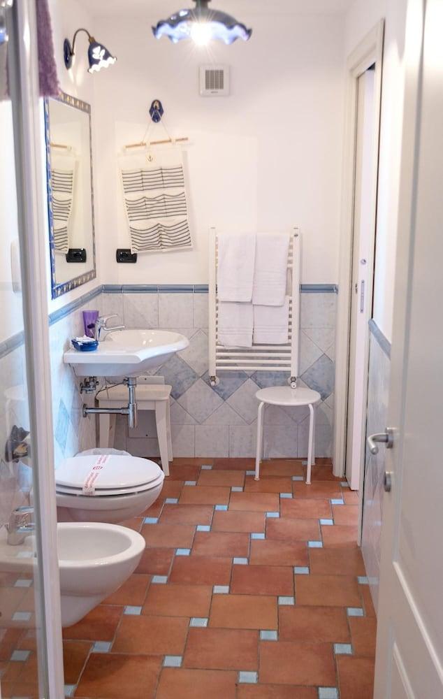 Il Porticciolo Di Amalfi