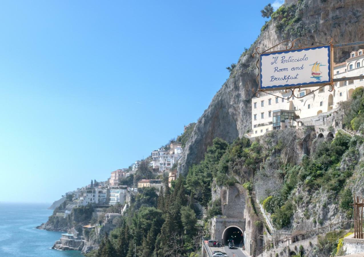 Il Porticciolo Di Amalfi